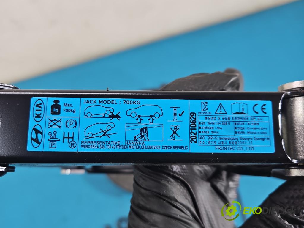 Hyundai I30 III 2016- 1.6 crdi 116 hp manual 85 kW 1598 cm3 5- mechanismus stahování automobilový