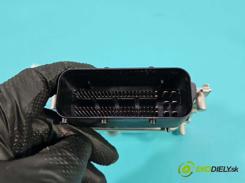 Hyundai I30 III 2016- 1.6 crdi 116 hp manual 85 kW 1598 cm3 5- řídící jednotka 29610-2U661