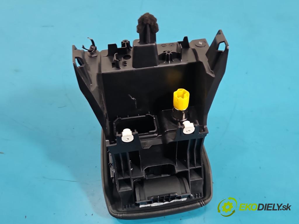 Ford Focus Mk3 2010-2018 1.5 EcoBoost: 150 HP manual 110 kW 1498 cm3 4- operadlo  (Lakťová opierka)