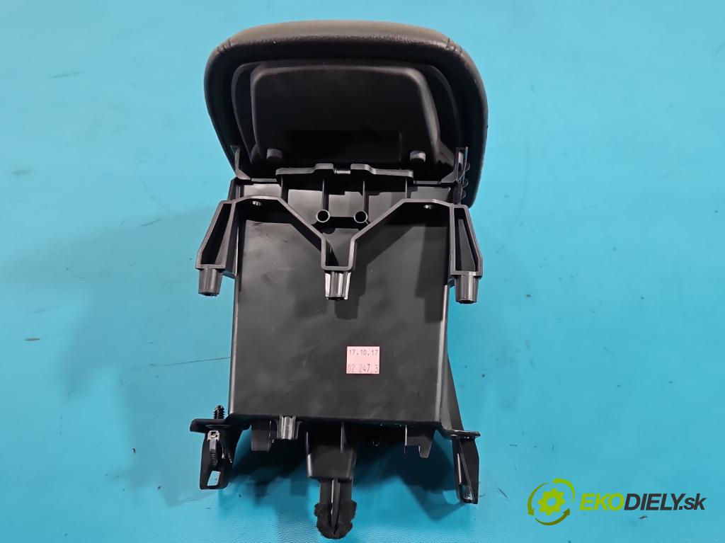 Ford Focus Mk3 2010-2018 1.5 EcoBoost: 150 HP manual 110 kW 1498 cm3 4- operadlo  (Lakťová opierka)