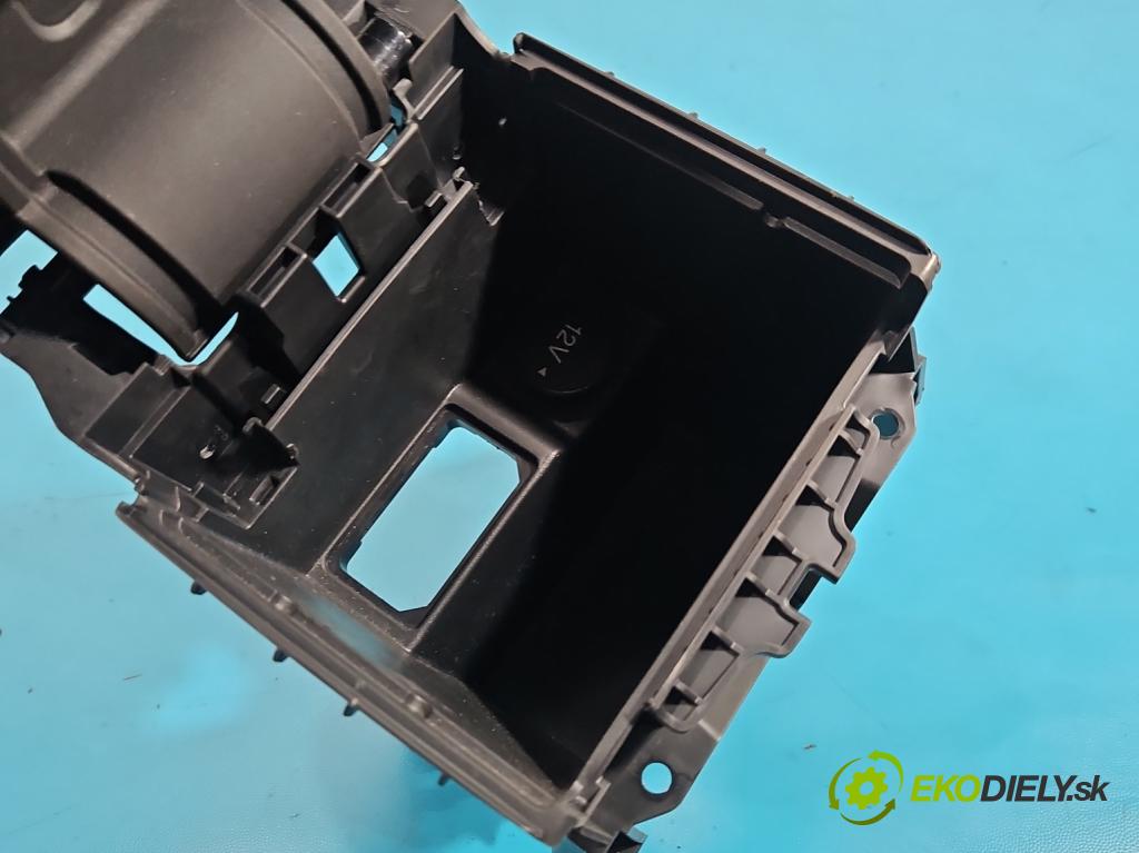 Ford Focus Mk3 2010-2018 1.5 EcoBoost: 150 HP manual 110 kW 1498 cm3 4- operadlo  (Lakťová opierka)