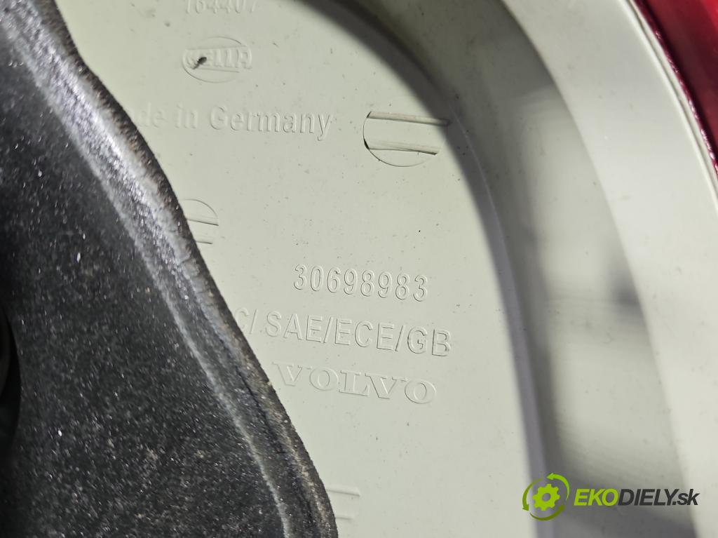Volvo V70 III 2007-2016 2.0 16V 145 HP manual 107 kW 1999 cm3 5- svetlo / reflektor zadné ľavé 30698983 (Kľučka dverí ostatné)