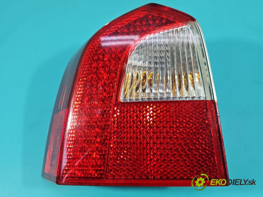 Volvo V70 III 2007-2016 2.0 16V 145 HP manual 107 kW 1999 cm3 5- svetlo / reflektor zadné ľavé 30698983 (Kľučka dverí ostatné)