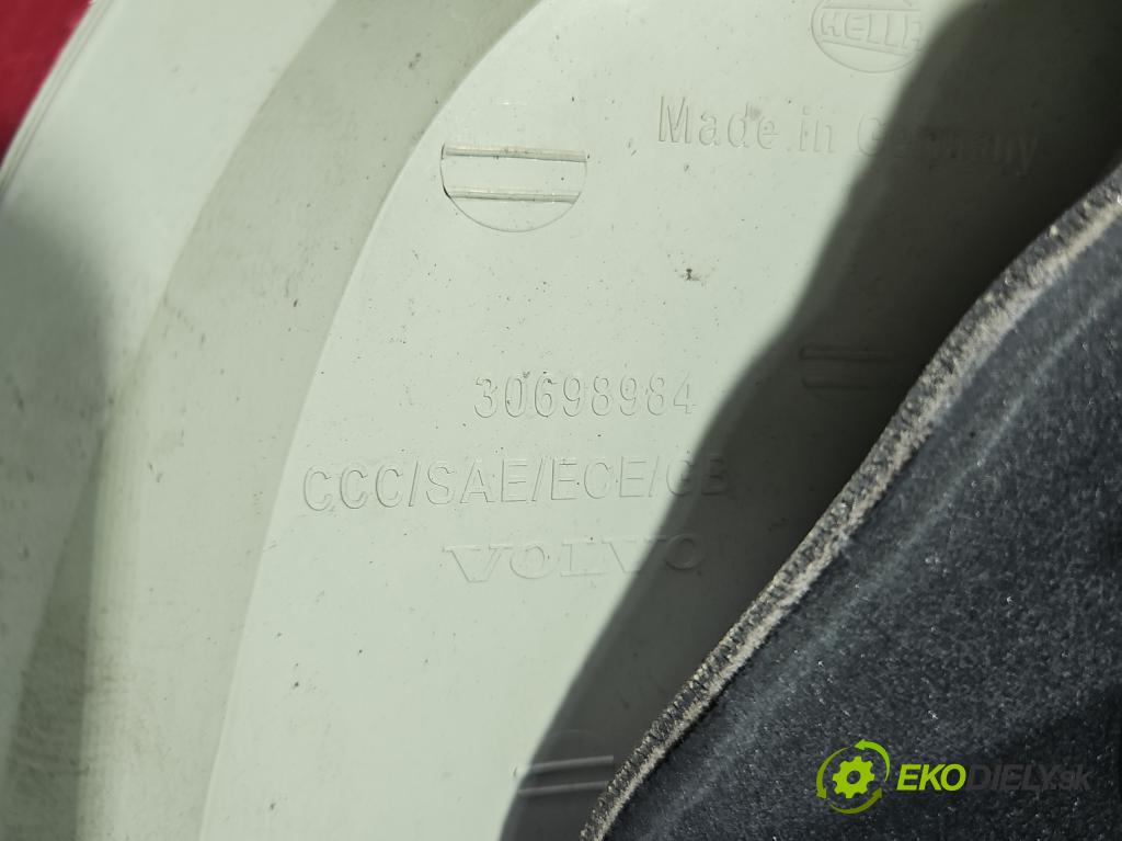 Volvo V70 III 2007-2016 2.0 16V 145 hp manual 107 kW 1999 cm3 5- světlo zadní pravé 30698984 (Klika dveří ostatní)