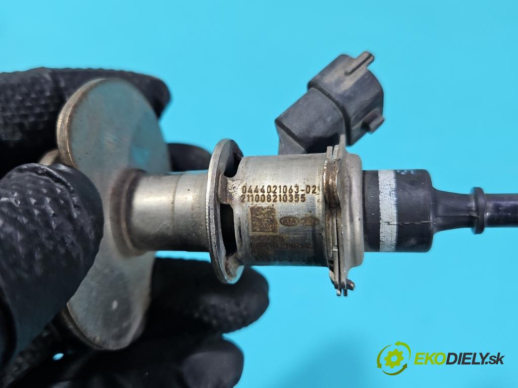 Hyundai I30 III 2016- 1.6 crdi 116 HP manual 85 kW 1598 cm3 5- vstrek 29630-2U000 (Vstrekovač paliva)