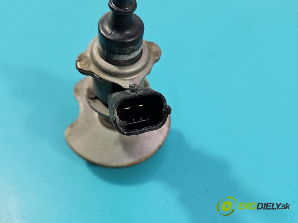 Hyundai I30 III 2016- 1.6 crdi 116 HP manual 85 kW 1598 cm3 5- vstrek 29630-2U000 (Vstrekovač paliva)