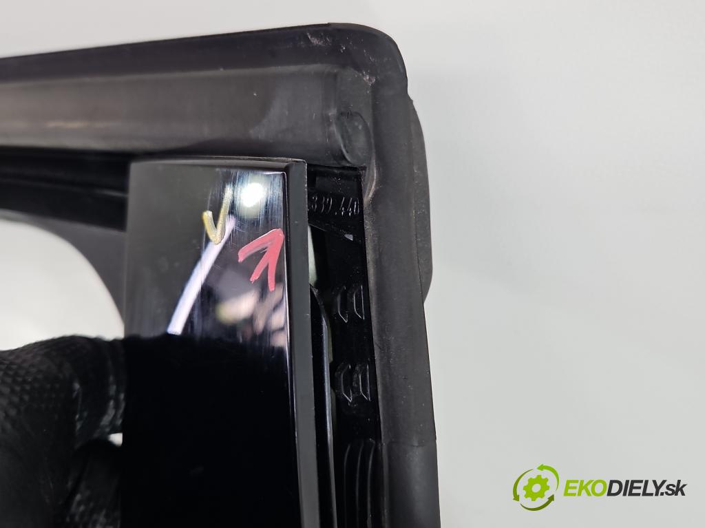 Skoda Superb IV 2023- 2.0 TDI 150 HP automatic 110 kW 1968 cm3 5- dvere zadné pravé  (Kľučka dverí ostatné)