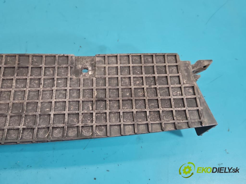 Hyundai I30 III 2016- 1.6 crdi 116 hp manual 85 kW 1598 cm3 5- kryt plastová 28272-2U030