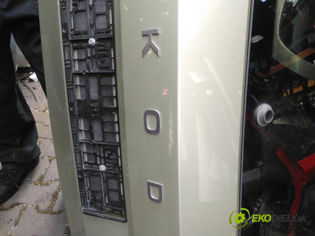 Skoda Superb IV 2023- 2.0 TDI 150 hp automatic 110 kW 1968 cm3 5- zadní kufrové dveře  (Zadní kapota (kufr))