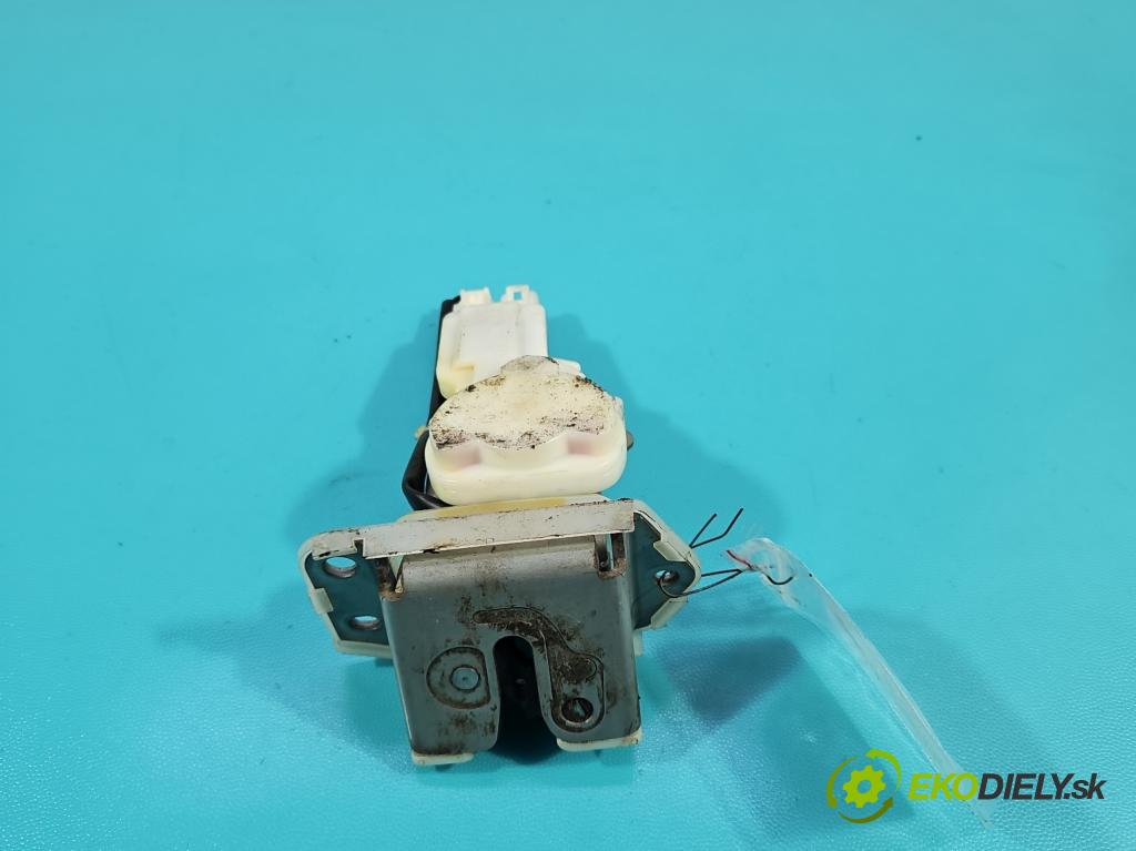 Opel Agila B 2008-2014 1.0 12V 65 HP manual 48 kW 996 cm3 5- zámok kufrové dvere zadné