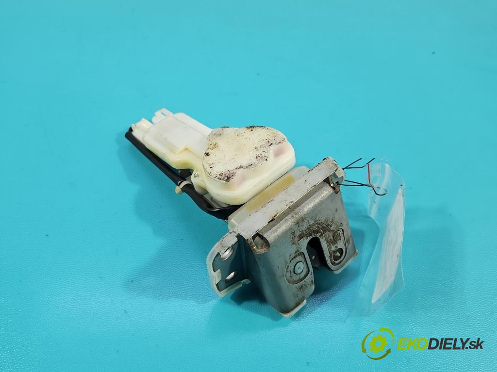 Opel Agila B 2008-2014 1.0 12V 65 HP manual 48 kW 996 cm3 5- zámok kufrové dvere zadné 