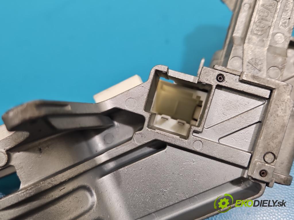 Opel Astra III 2004-2014 1.7 cdti 80 HP manual 59 kW 1686 cm3 5- Spínačka 2421430 (Spínacia skrinka)