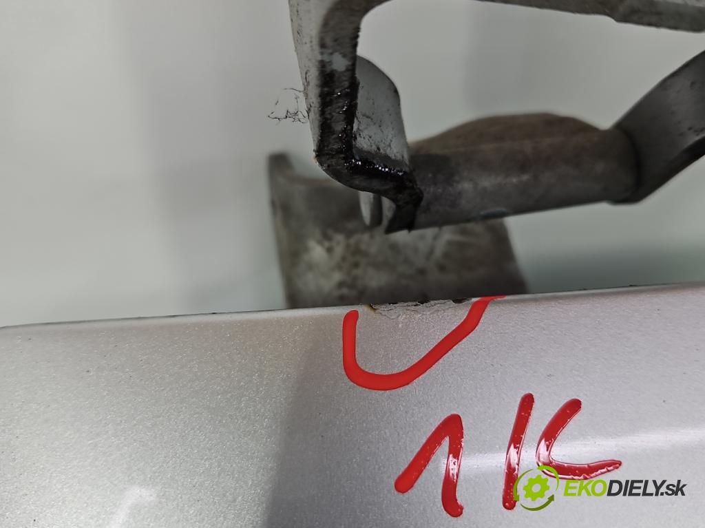 Audi A4 B6 2000-2004 1.9 tdi 131 hp manual 96 kW 1896 cm3 5- zadní kufrové dveře  (Zadní kapota (kufr))