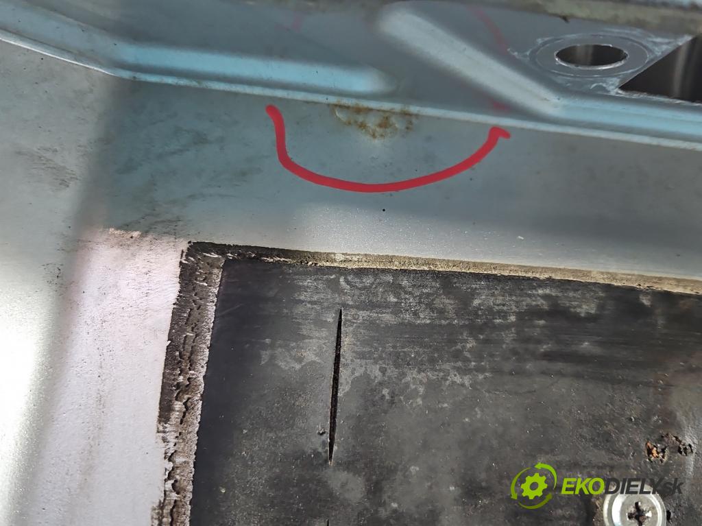 Audi A4 B6 2000-2004 1.9 tdi 131 hp manual 96 kW 1896 cm3 5- zadní kufrové dveře  (Zadní kapota (kufr))