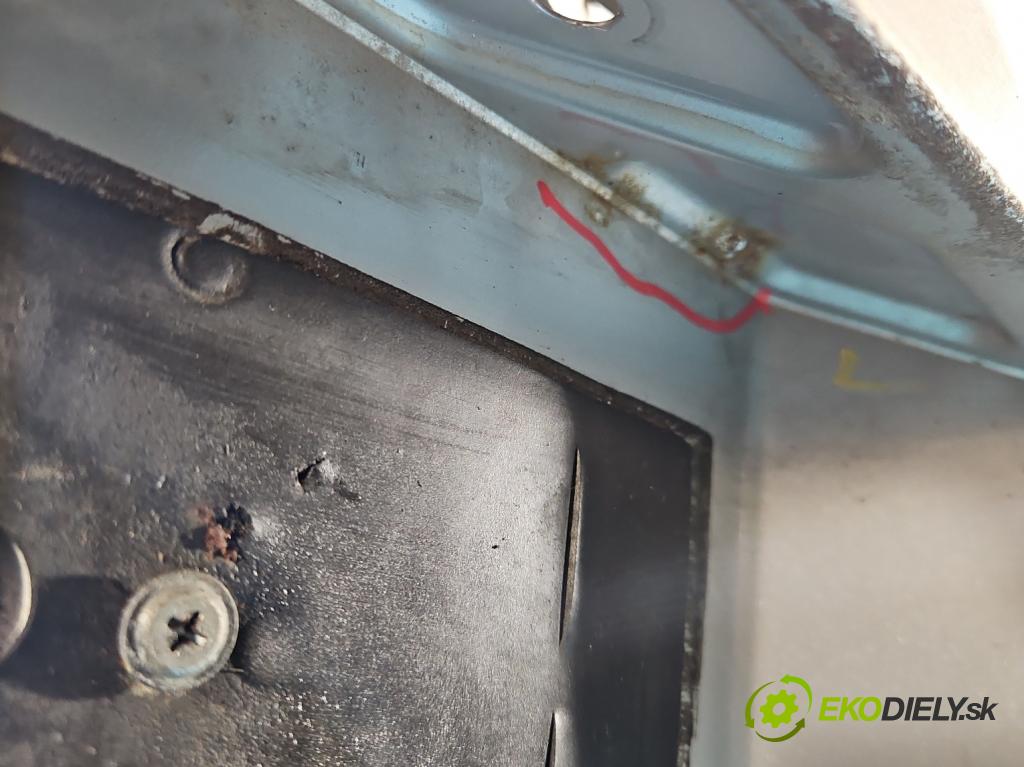 Audi A4 B6 2000-2004 1.9 tdi 131 hp manual 96 kW 1896 cm3 5- zadní kufrové dveře  (Zadní kapota (kufr))