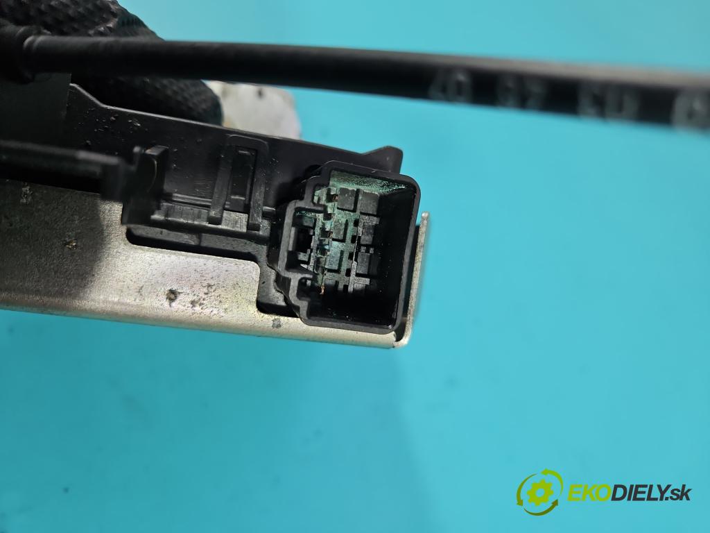 Volvo V70 III 2007-2016 2.0 16V 145 HP manual 107 kW 1999 cm3 5- zámok kufrové dvere zadné 31253447