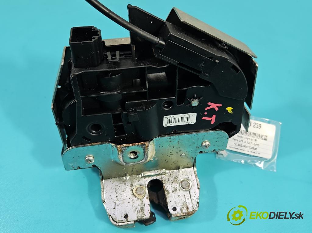 Volvo V70 III 2007-2016 2.0 16V 145 HP manual 107 kW 1999 cm3 5- zámok kufrové dvere zadné 31253447