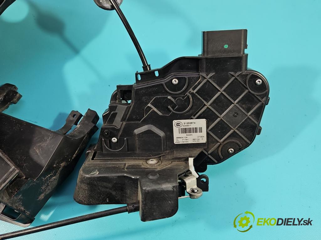 Volvo V70 III 2007-2016 2.0 16V 145 HP manual 107 kW 1999 cm3 5- zámok predné pravý 31253674