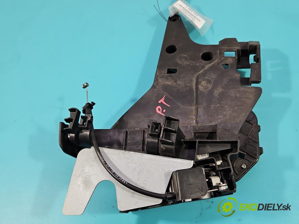 Volvo V70 III 2007-2016 2.0 16V 145 HP manual 107 kW 1999 cm3 5- zámok zadné pravý 31253668