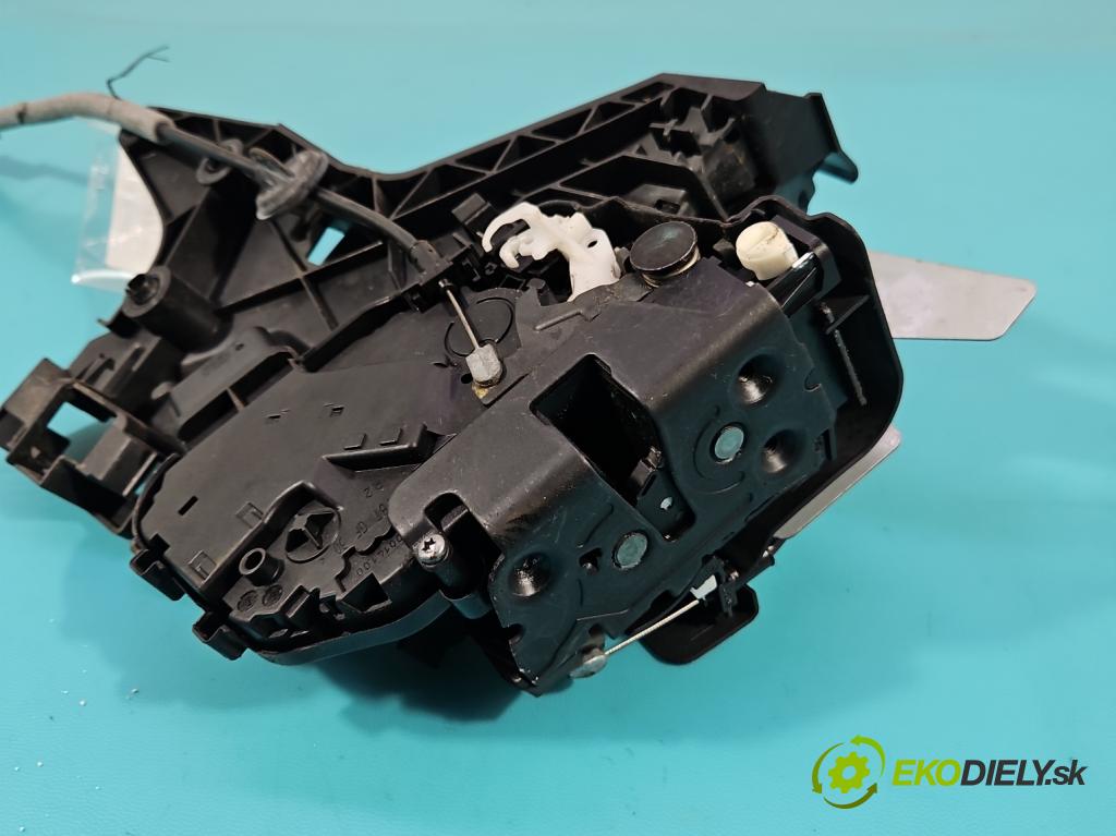 Volvo V70 III 2007-2016 2.0 16V 145 HP manual 107 kW 1999 cm3 5- zámok zadné pravý 31253668