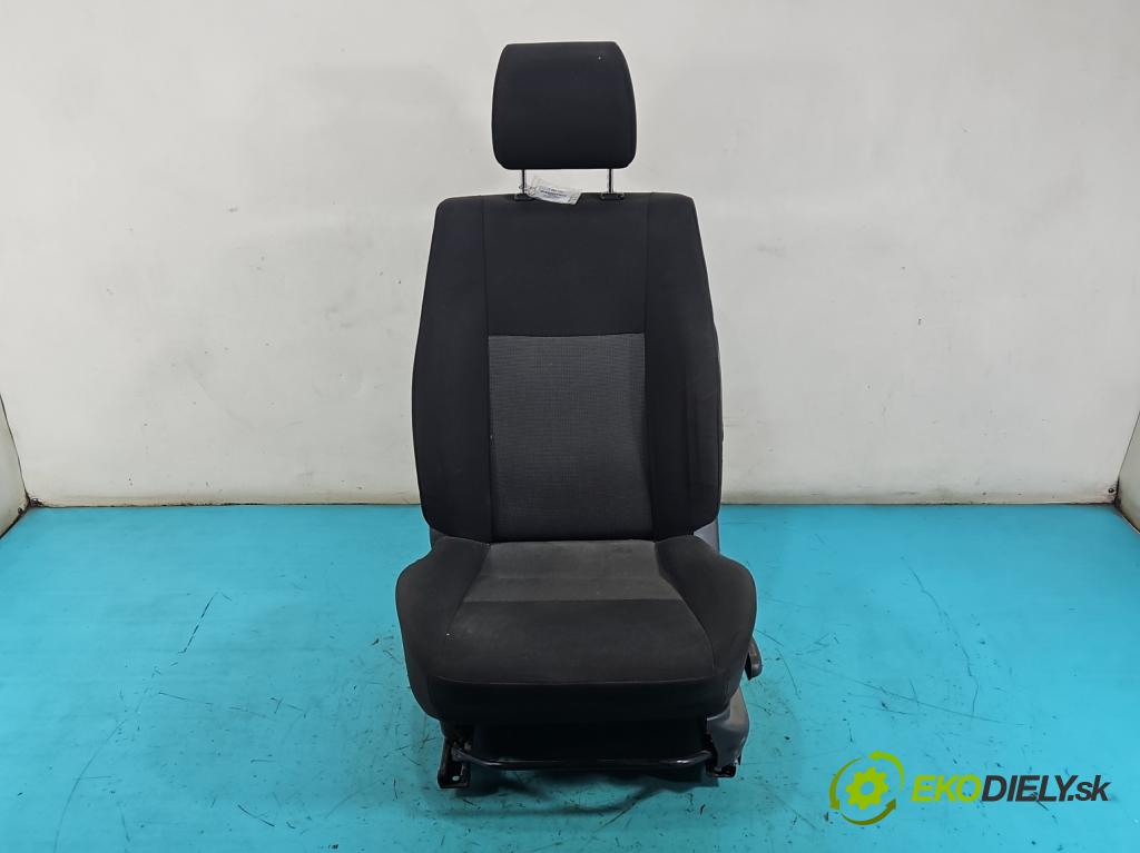 Opel Agila B 2008-2014 1.0 12V 65 HP manual 48 kW 996 cm3 5- Sedačka ľavý  (Sedadlo)