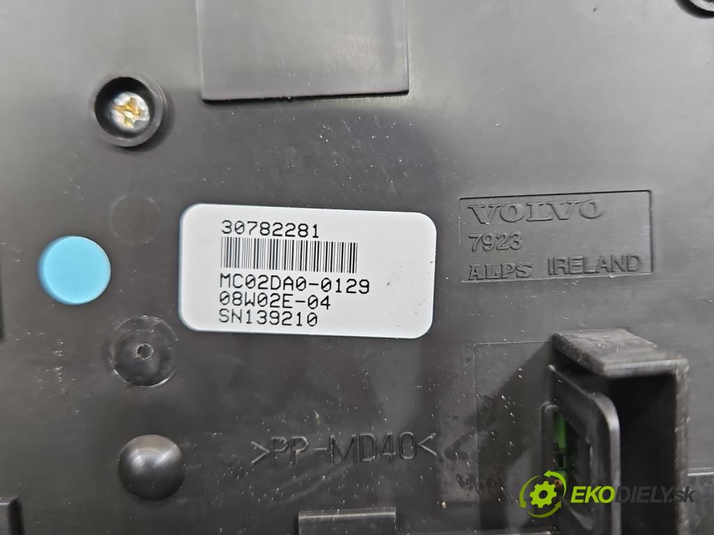Volvo V70 III 2007-2016 2.0 16V 145 HP manual 107 kW 1999 cm3 5- panel kúrenia 30782281