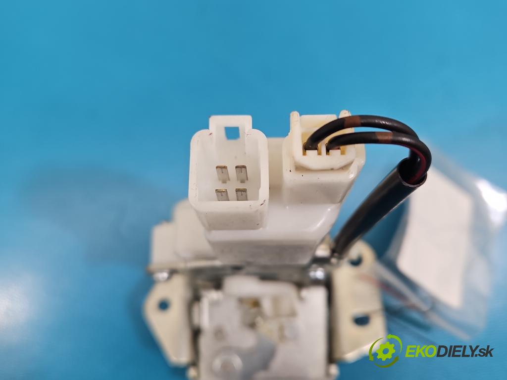 Suzuki Swift Mk7 2010-2017 1.2 16V 94 HP manual 69 kW 1242 cm3 5- zámok kufrové dvere zadné