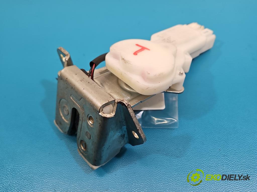 Suzuki Swift Mk7 2010-2017 1.2 16V 94 HP manual 69 kW 1242 cm3 5- zámok kufrové dvere zadné 