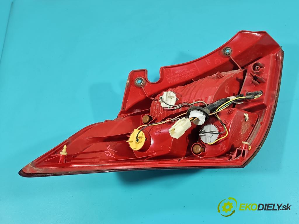 Suzuki Swift Mk7 2010-2017 1.2 16V 94 hp manual 69 kW 1242 cm3 5- světlo zadní pravé  (Klika dveří ostatní)