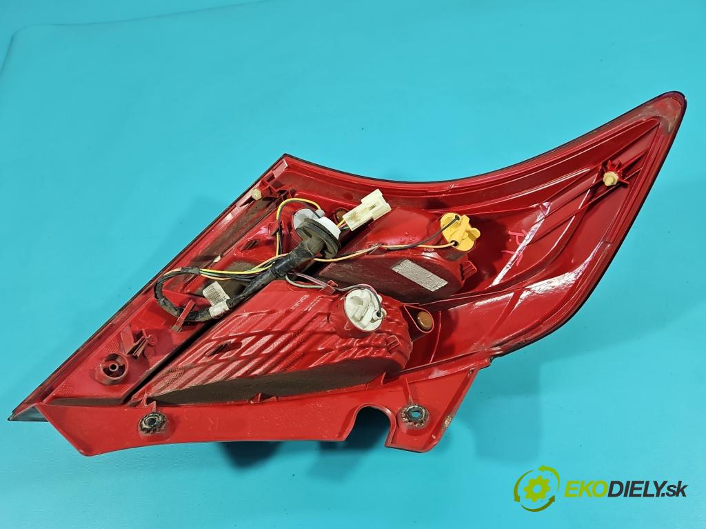 Suzuki Swift Mk7 2010-2017 1.2 16V 94 hp manual 69 kW 1242 cm3 5- světlo zadní pravé  (Klika dveří ostatní)