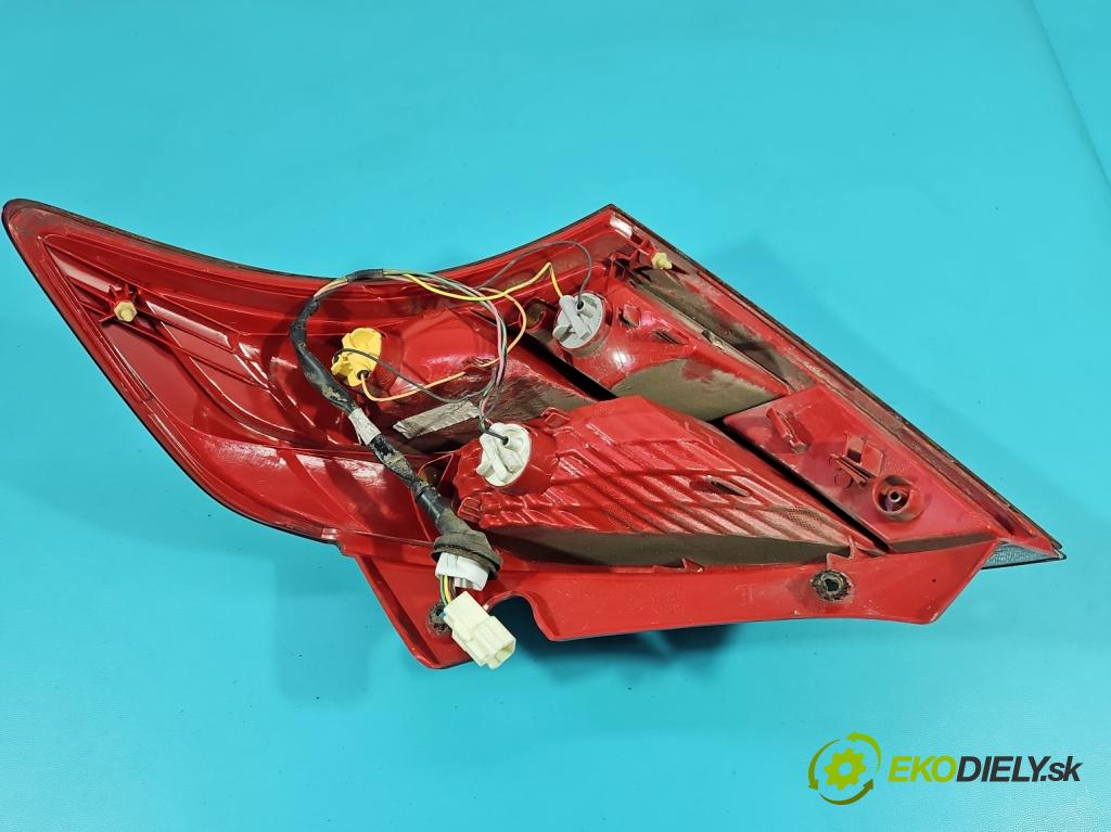 Suzuki Swift Mk7 2010-2017 1.2 16V 94 HP manual 69 kW 1242 cm3 5- svetlo / reflektor zadné ľavé  (Kľučka dverí ostatné)