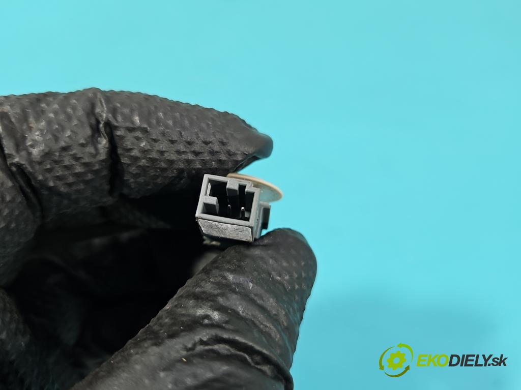 Mercedes E W213 2016-2023 2.0 CDI 194KM: automatic 143 kW 1950 cm3 4- Mikrofon: