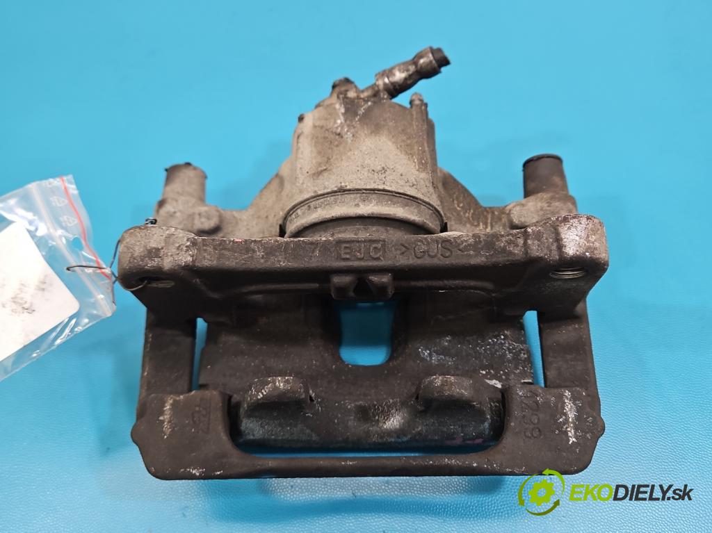 Skoda Superb IV 2023- 2.0 TDI 150 hp automatic 110 kW 1968 cm3 5- brzdič přední pravý 5WA615106CK (Klika dveří ostatní)