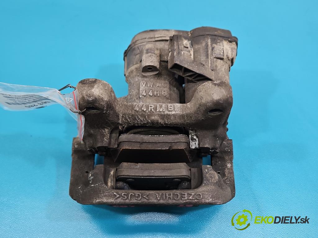 Skoda Superb IV 2023- 2.0 TDI 150 HP automatic 110 kW 1968 cm3 5- brzdič zadné pravý  (Kľučka dverí ostatné)