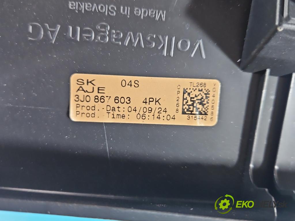 Skoda Superb IV 2023- 2.0 TDI 150 HP automatic 110 kW 1968 cm3 5- Čalounictví: kufrové dvere 3J0867603
