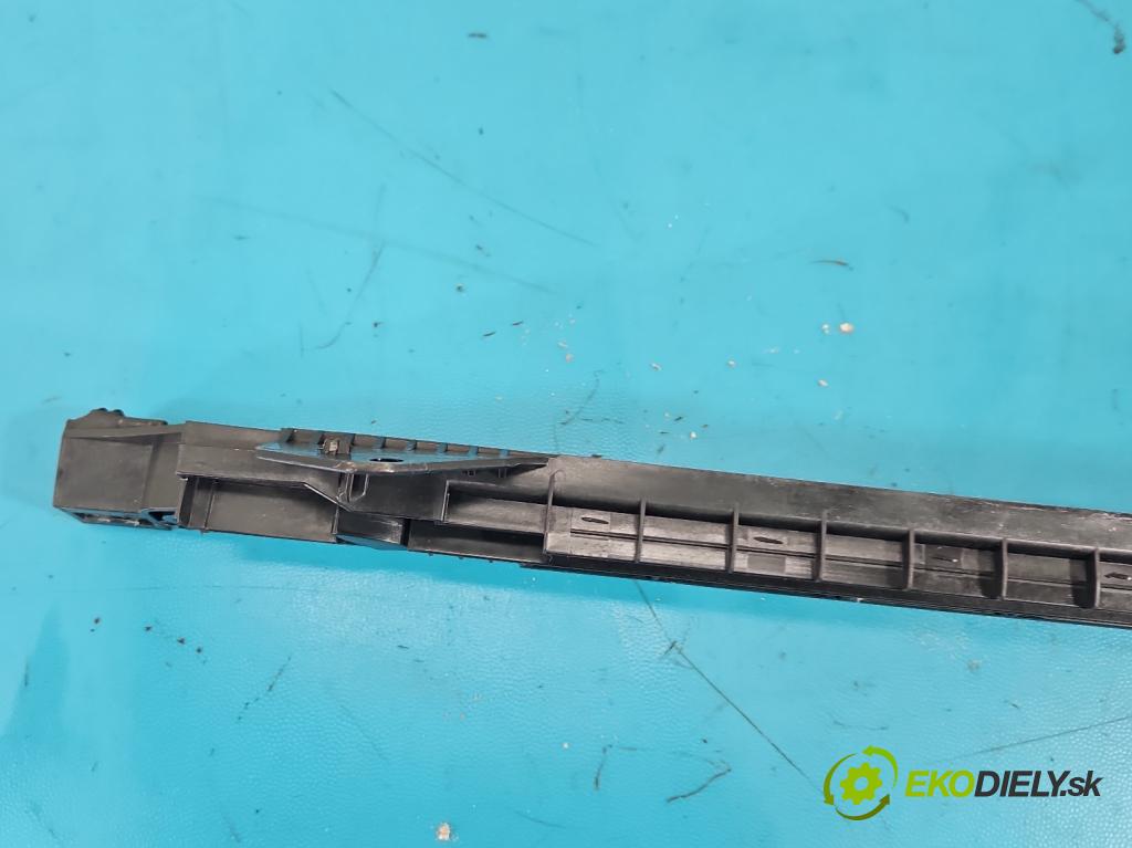 Skoda Superb IV 2023- 2.0 TDI 150 HP automatic 110 kW 1968 cm3 5- Upevnenie: 3J0867895