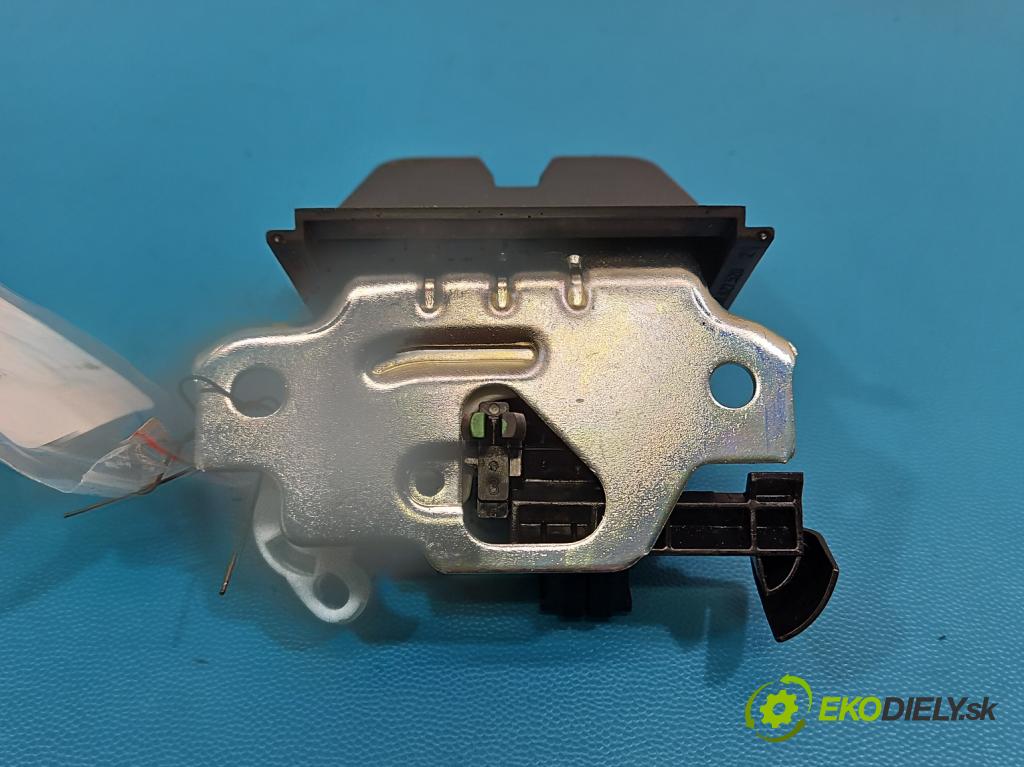 Skoda Superb IV 2023- 2.0 TDI 150 HP automatic 110 kW 1968 cm3 5- zámok kufrové dvere zadné 89A827505