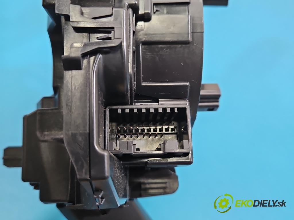 Skoda Superb IV 2023- 2.0 TDI 150 HP automatic 110 kW 1968 cm3 5- prepínač komplex: 1EE953507H (Prepínacie páčky pod volantom)