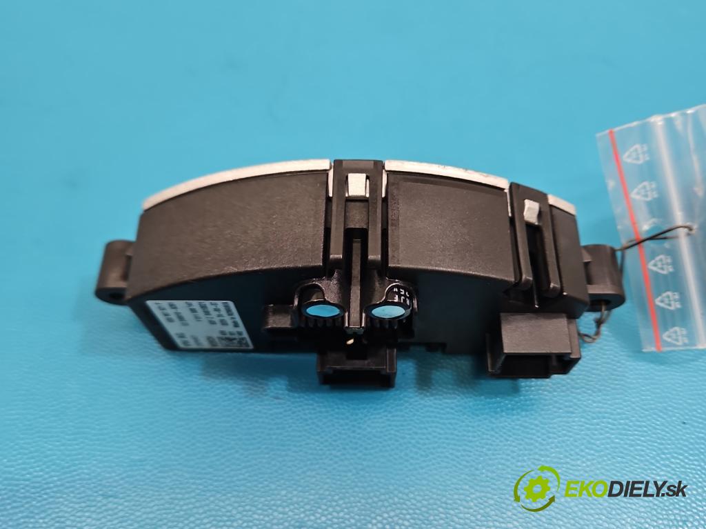 Skoda Superb IV 2023- 2.0 TDI 150 HP automatic 110 kW 1968 cm3 5- rezistor 5Q0907521F