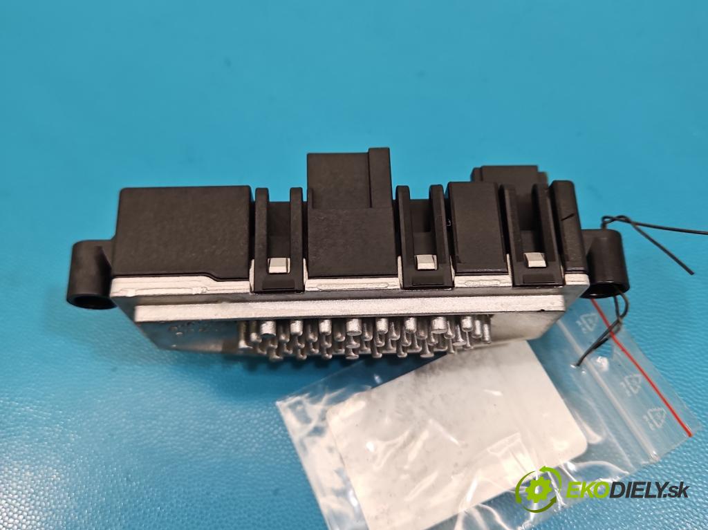 Skoda Superb IV 2023- 2.0 TDI 150 HP automatic 110 kW 1968 cm3 5- rezistor 5Q0907521F