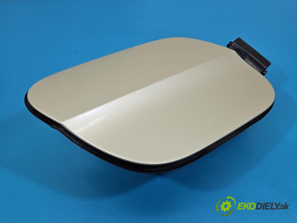 Skoda Superb IV 2023- 2.0 TDI 150 hp automatic 110 kW 1968 cm3 5- Klapka nalévání paliva 3P0809702A (Klika dveří ostatní)