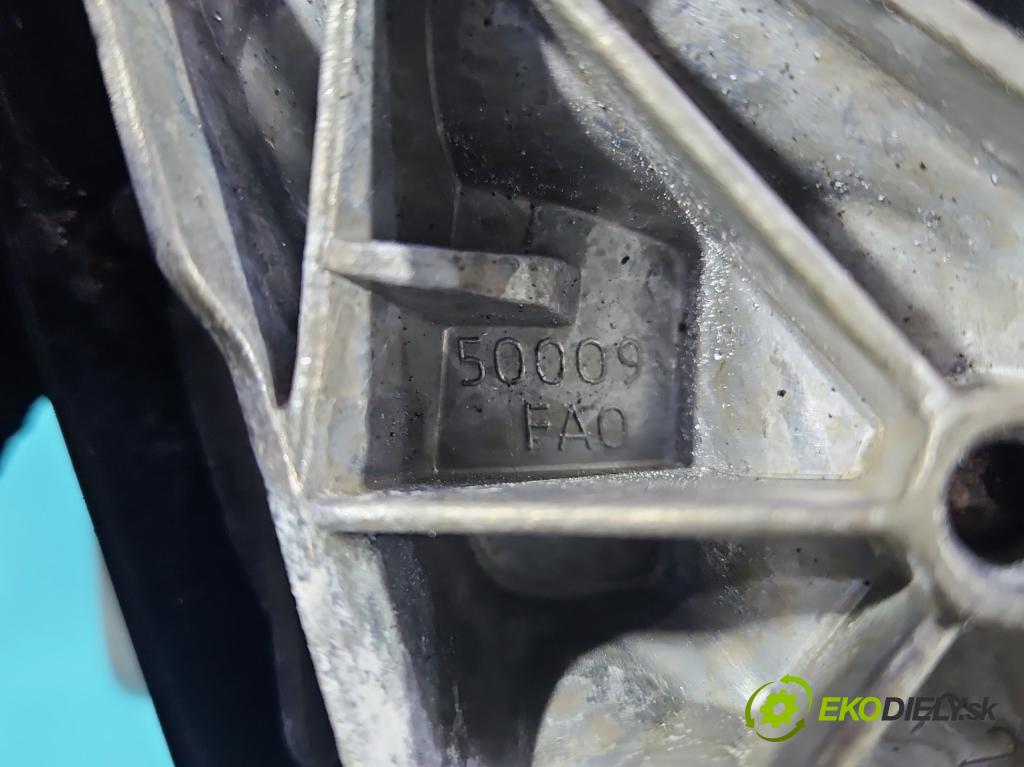 Audi A4 B6 2000-2004 1.9 tdi 131 HP manual 96 kW 1896 cm3 5- zrkadlo ľavé  (Kľučka dverí ostatné)