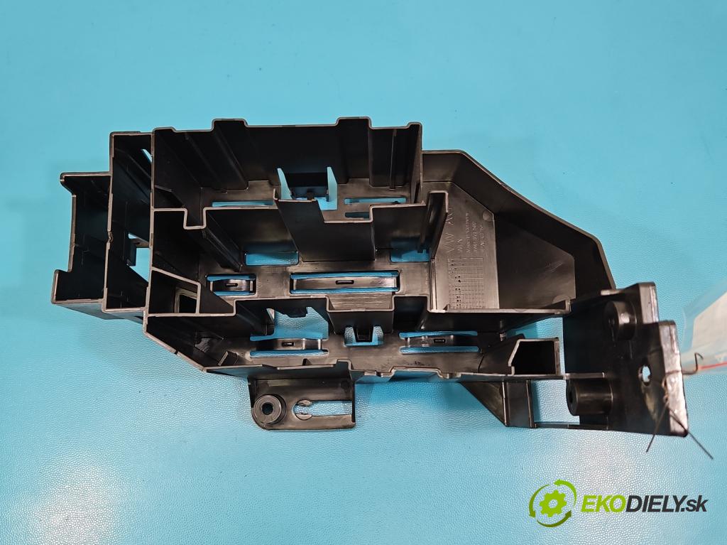 Skoda Superb IV 2023- 2.0 TDI 150 HP automatic 110 kW 1968 cm3 5- Upevnenie: 3WB971502