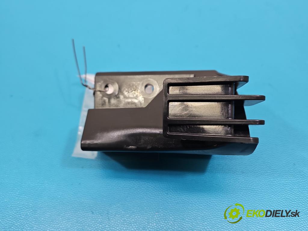 Skoda Superb IV 2023- 2.0 TDI 150 hp automatic 110 kW 1968 cm3 5- Upevnění: 5E7857782