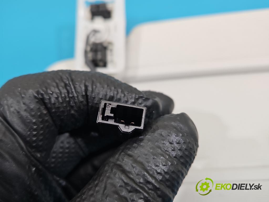 Skoda Superb IV 2023- 2.0 TDI 150 HP automatic 110 kW 1968 cm3 5- clonítko ľavé