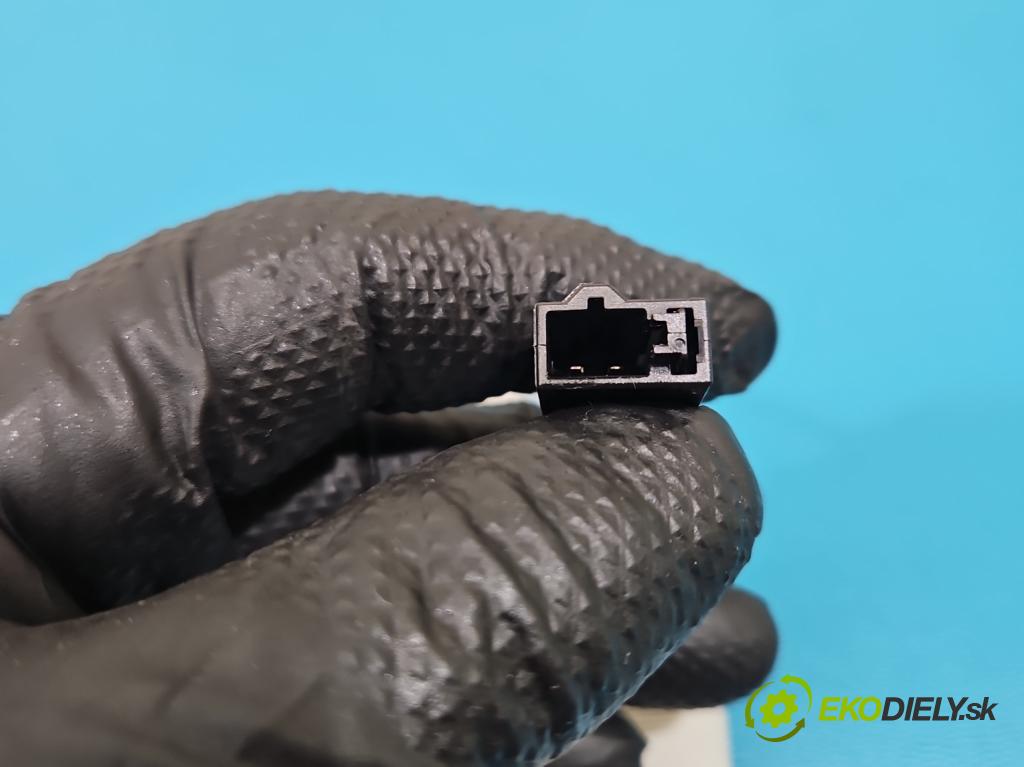 Skoda Superb IV 2023- 2.0 TDI 150 HP automatic 110 kW 1968 cm3 5- clonítko pravé 14A857552