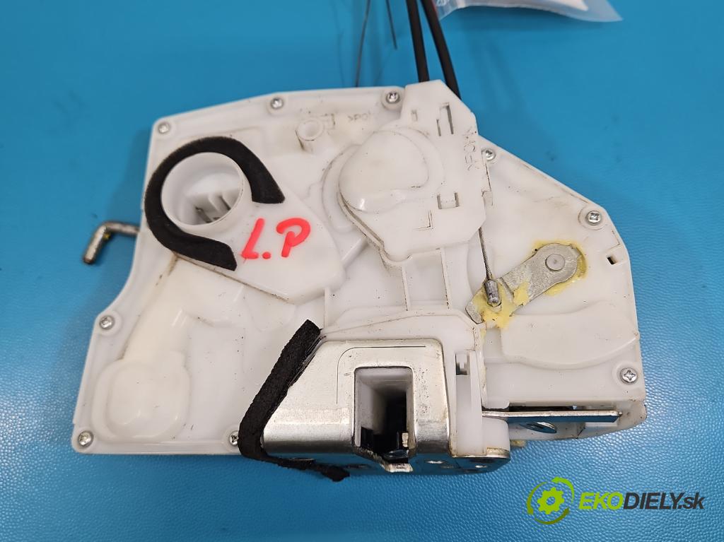 Suzuki Swift Mk7 2010-2017 1.2 16V 94 HP manual 69 kW 1242 cm3 5- zámok predné ľavý 82202-68LA1