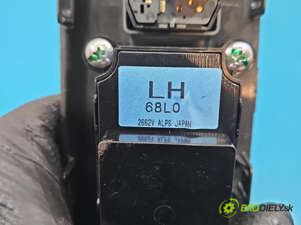 Suzuki Swift Mk7 2010-2017 1.2 16V 94 HP manual 69 kW 1242 cm3 5- prepínač okien spätných zrkadiel