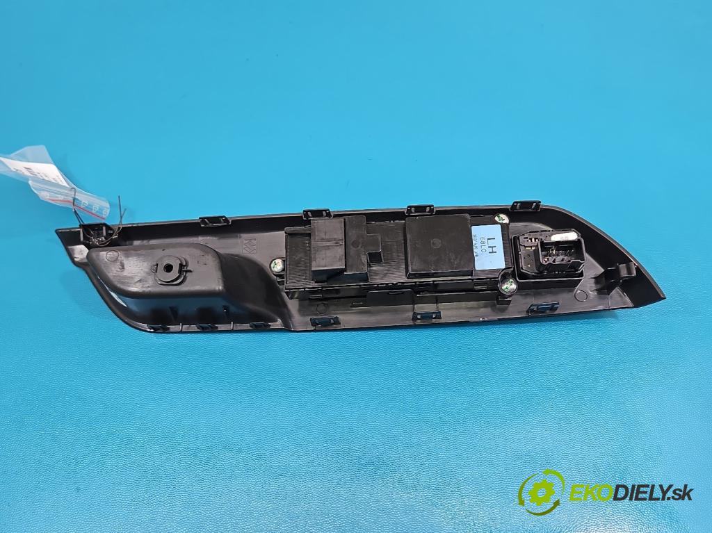 Suzuki Swift Mk7 2010-2017 1.2 16V 94 HP manual 69 kW 1242 cm3 5- prepínač okien spätných zrkadiel