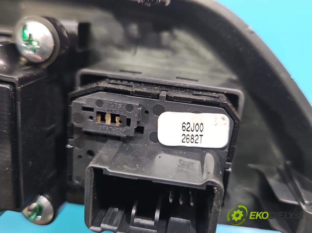 Suzuki Swift Mk7 2010-2017 1.2 16V 94 HP manual 69 kW 1242 cm3 5- prepínač okien spätných zrkadiel